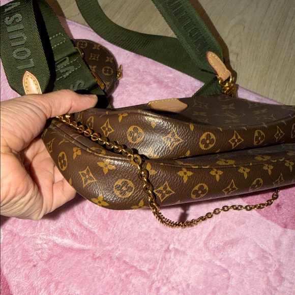 Louis Vuitton multi pochette accessoires Monogram Crossbody Bag color khaki - Picture 8 of 15